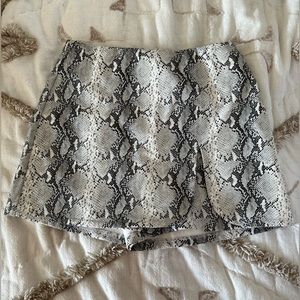 Cloud Nine Snake Skin Leather Skort - Size: M